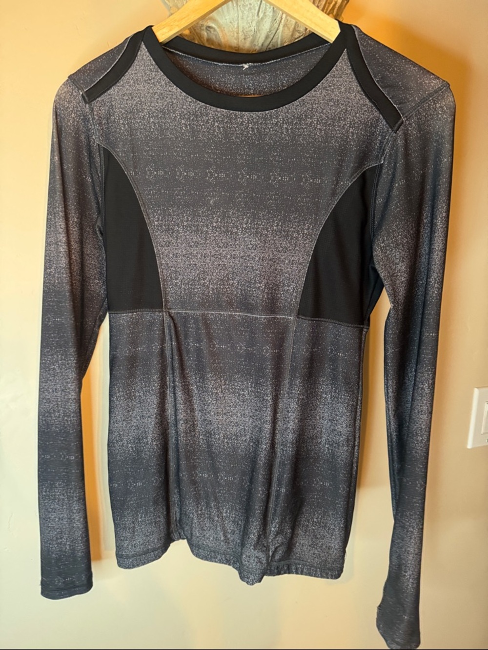 Metallic Sheen Long Sleeve Active Top - Black/Silver